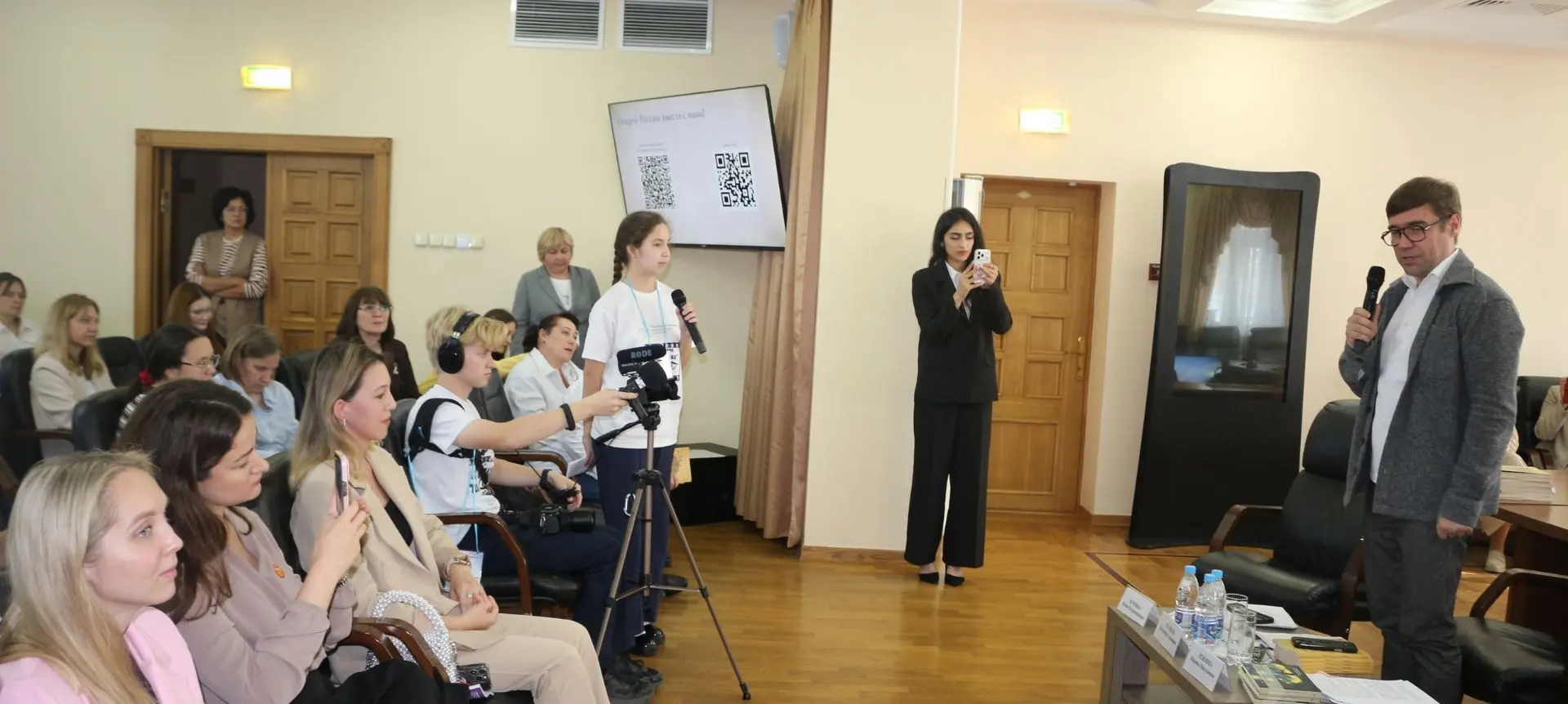 О Чувашии — через судьбы её людей: по инициативе полпредства Чувашии в регион передан «...