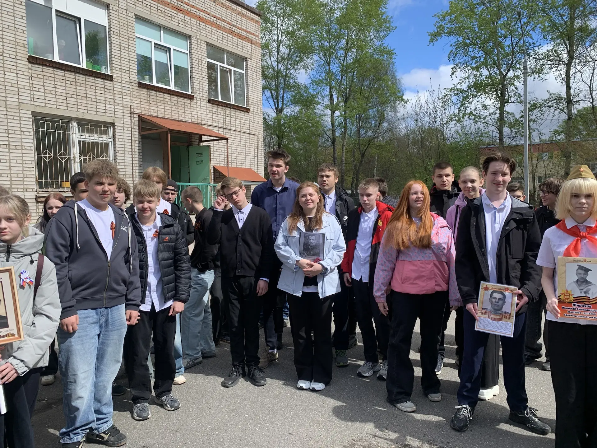#Школа22 #ТакойДень  🇷🇺Сегодня в школе прошла торжественная линейка и памятное мероприятие в рамках 