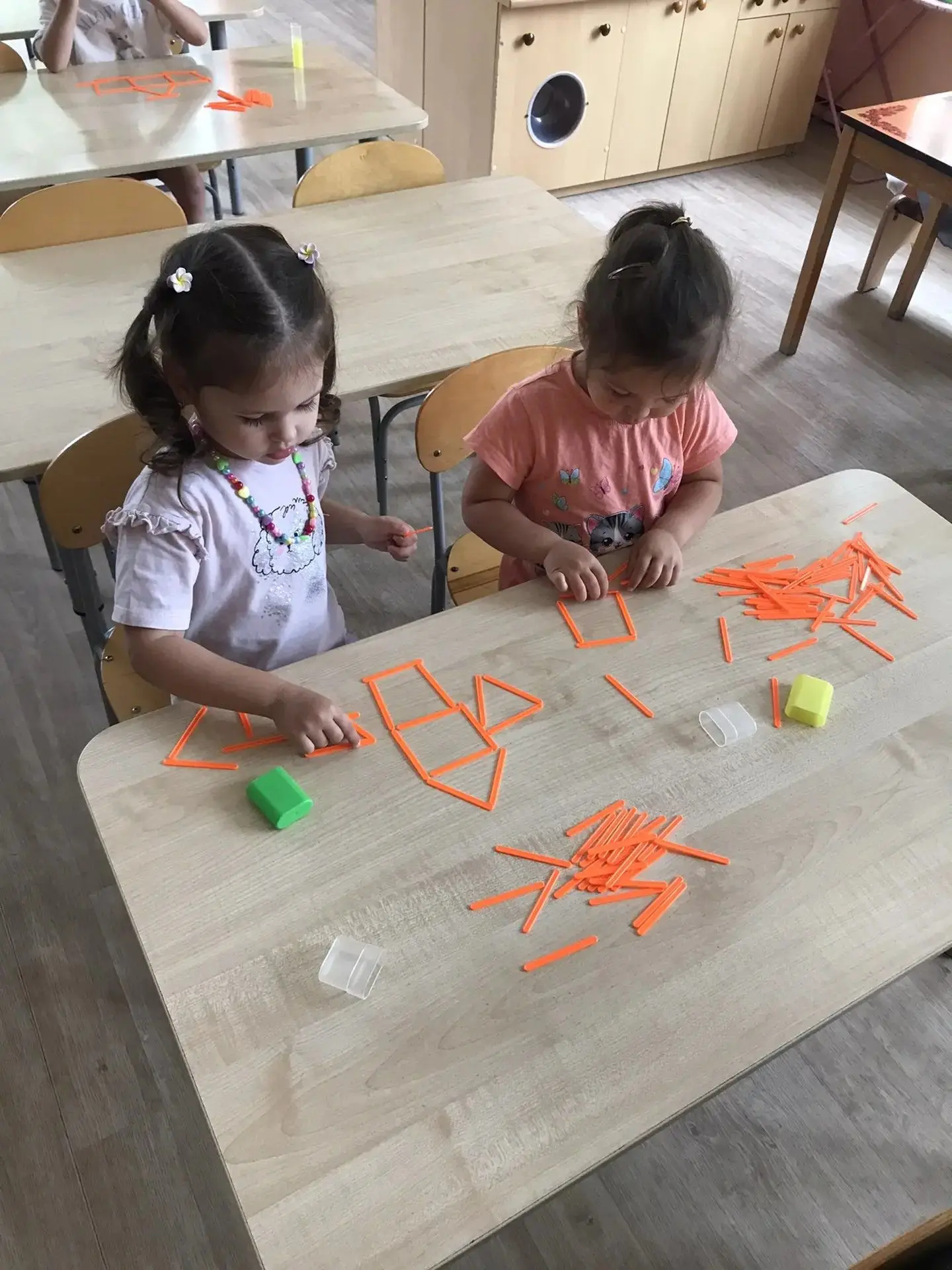 Почему полезно играть со счётными палочками?