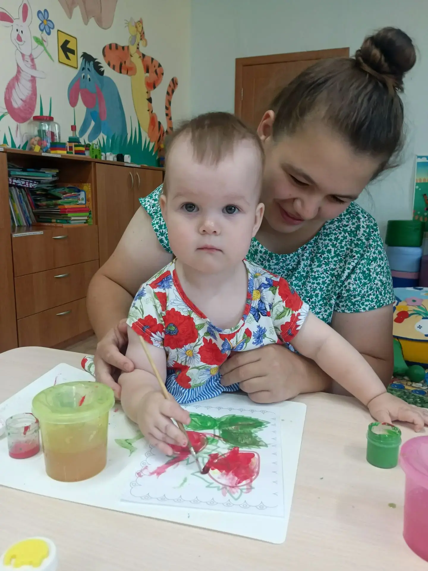 В гости ёжик приходил. 

✅Развитие мелкой моторики у детей раннего возраста — важная часть их общего
