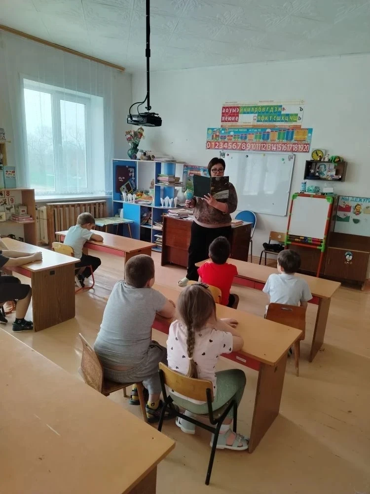 22 апреля в старшей разновозрастной группе "Буратино" прошёл "День Земли"