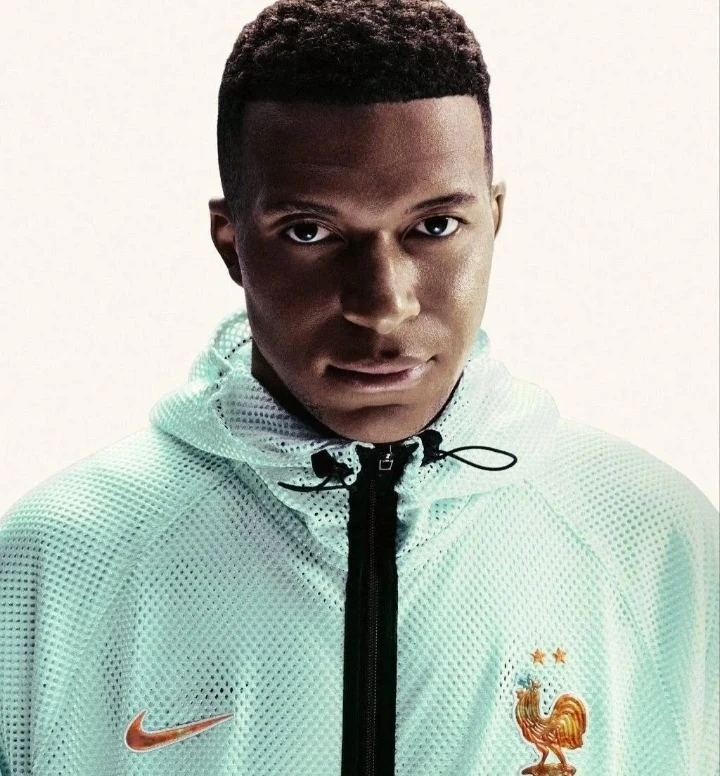 🇪🇸 The Athletic: Килиан Мбаппе прекращает своё партнёрство с Nike. ❌