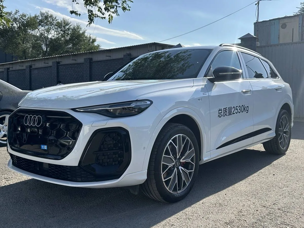 🗣Ну что, новый Audi Q5 уже можно привезти в Москву — и ждать всего 10 дней