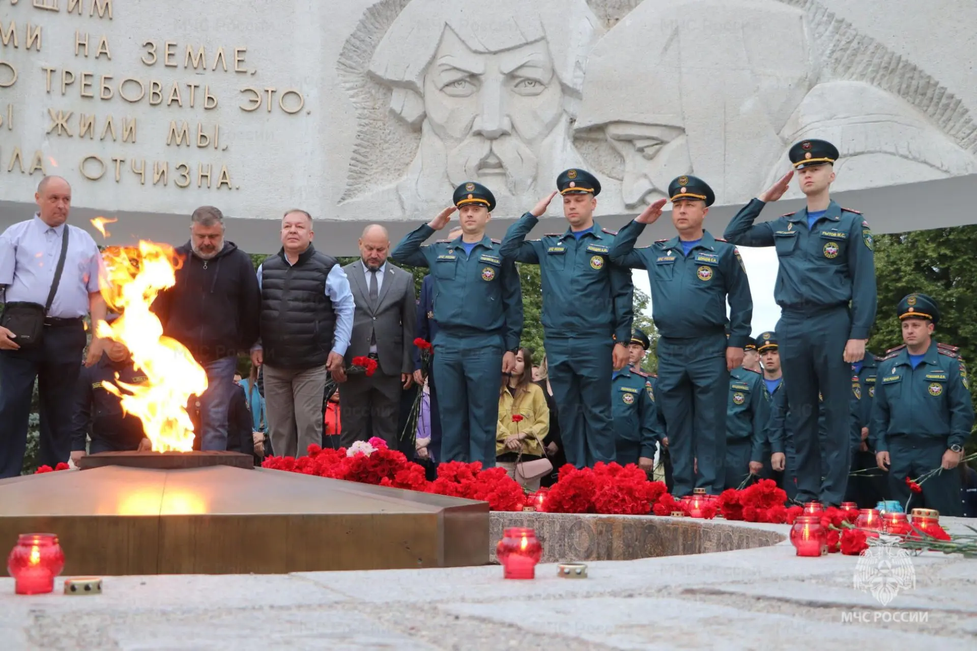 🕯В День памяти и скорби руководство и сотрудники Главного управления приняли участие в памятных мер