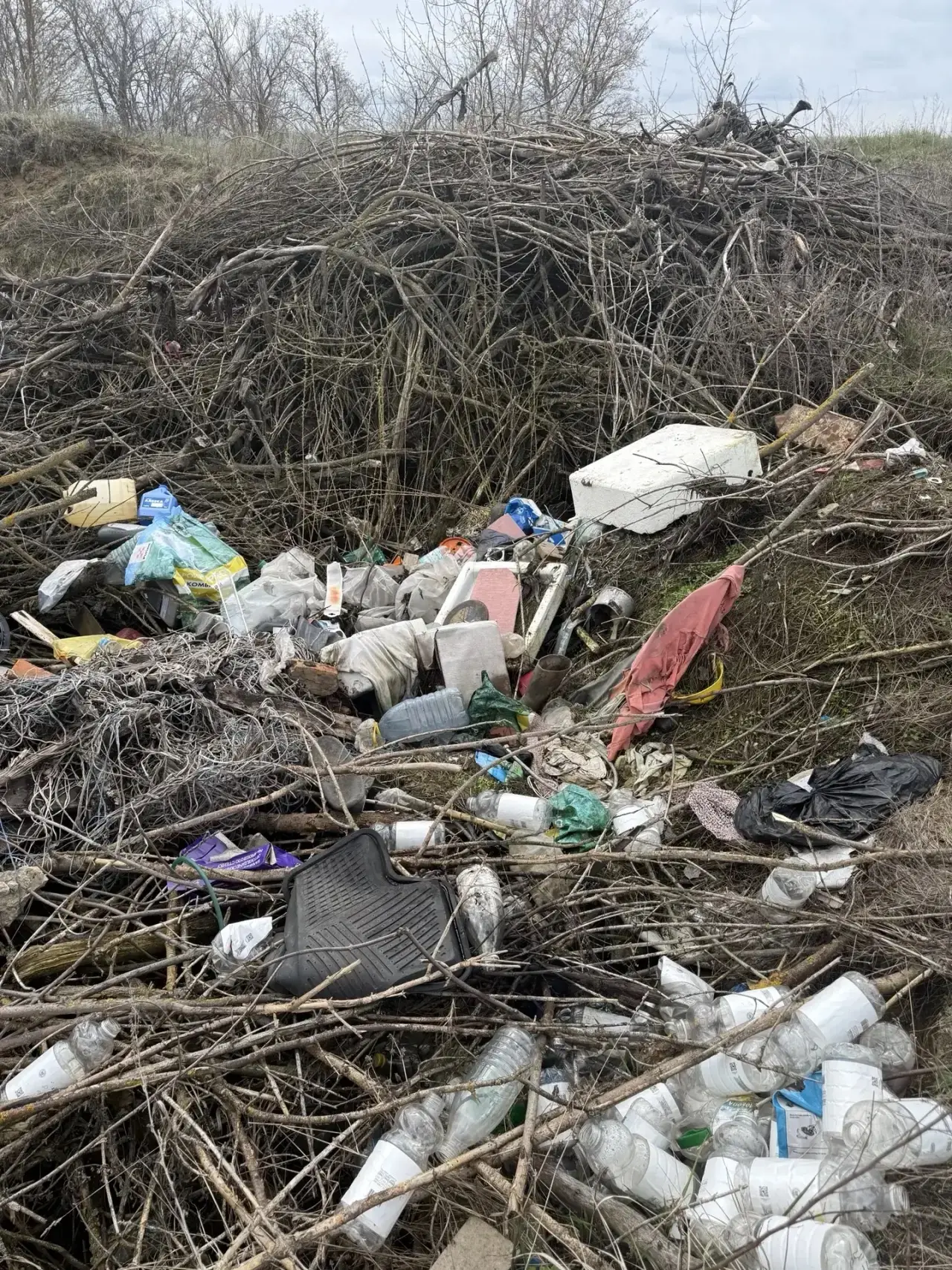❗️Прокуратура добивается ликвидации несанкционированной свалки в Пристенском районе
 
🔻Прокуратура 