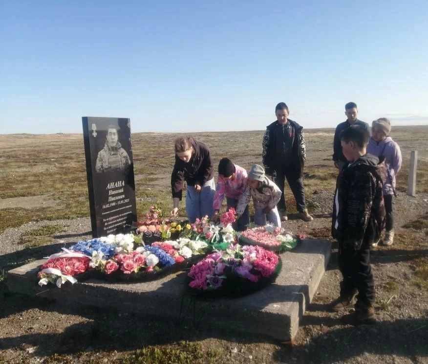 👦👧 15 июня 2026 года воспитанники ЛОЛ «Цветики» приняли участие в патриотической акции «Память гер