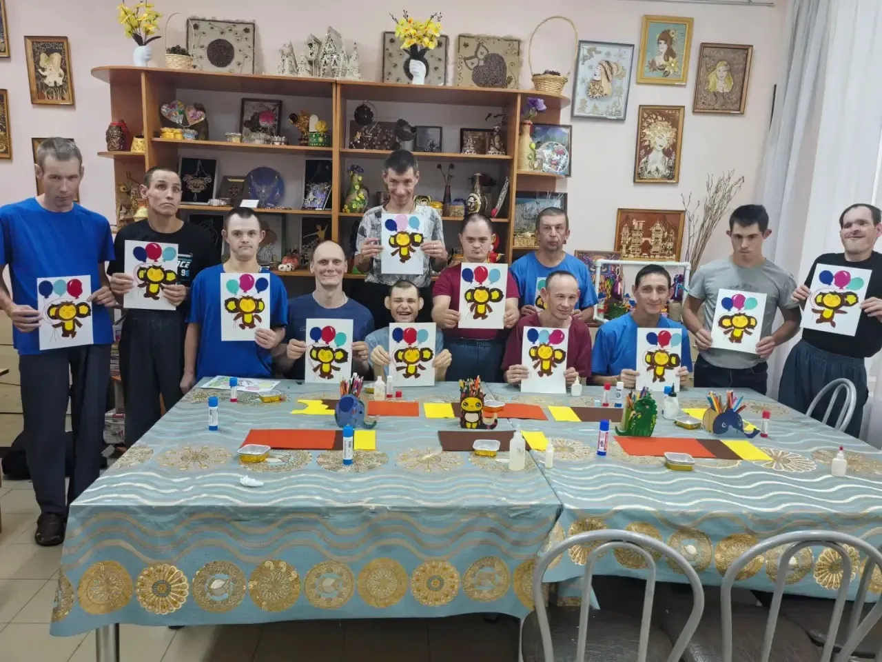 🎈 Чебурашка с шариками: праздник в каждом прикосновении!