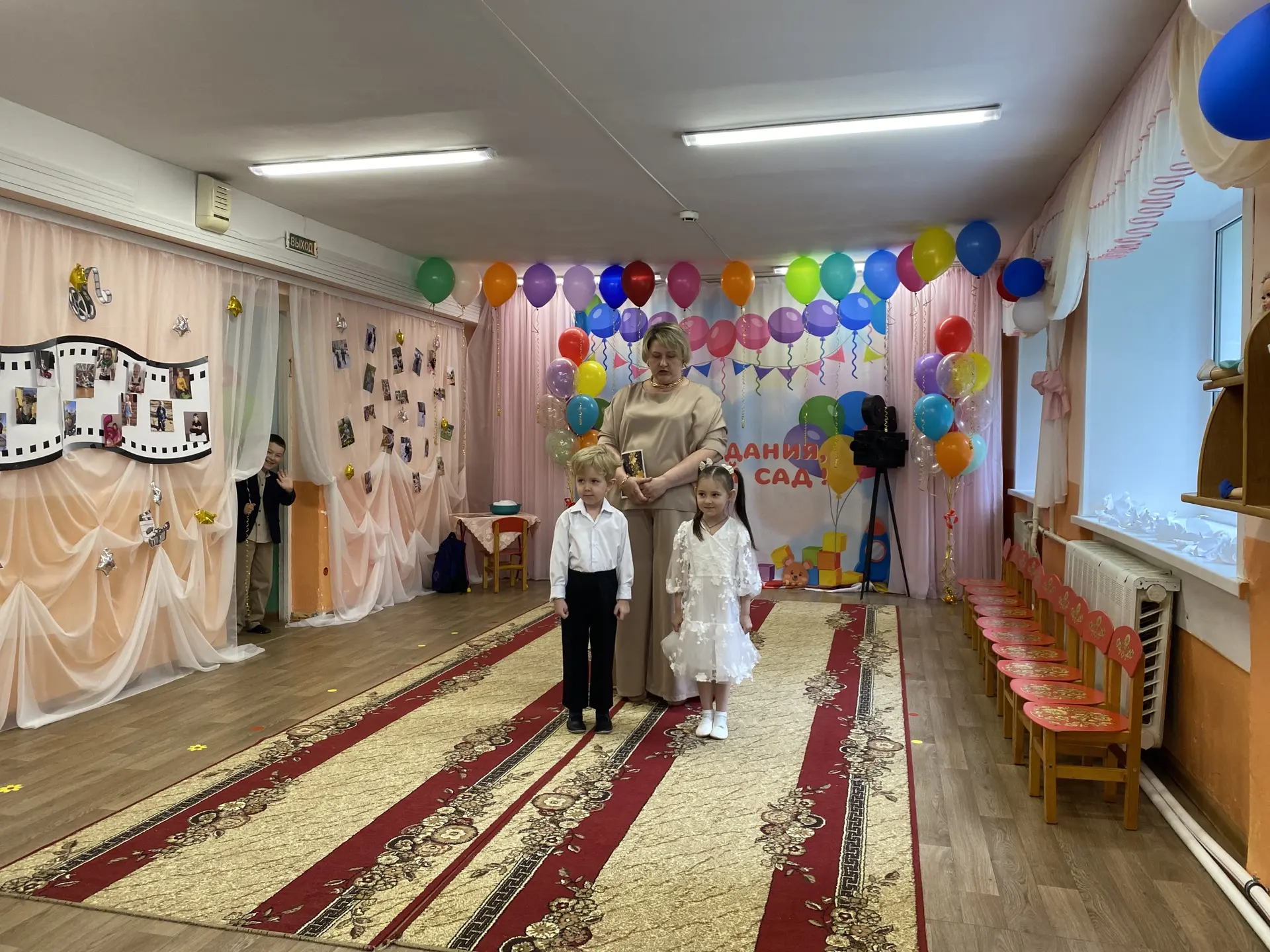 Сегодня в нашем уютном зале царила атмосфера праздника и лёгкой грусти. Подготовительна...