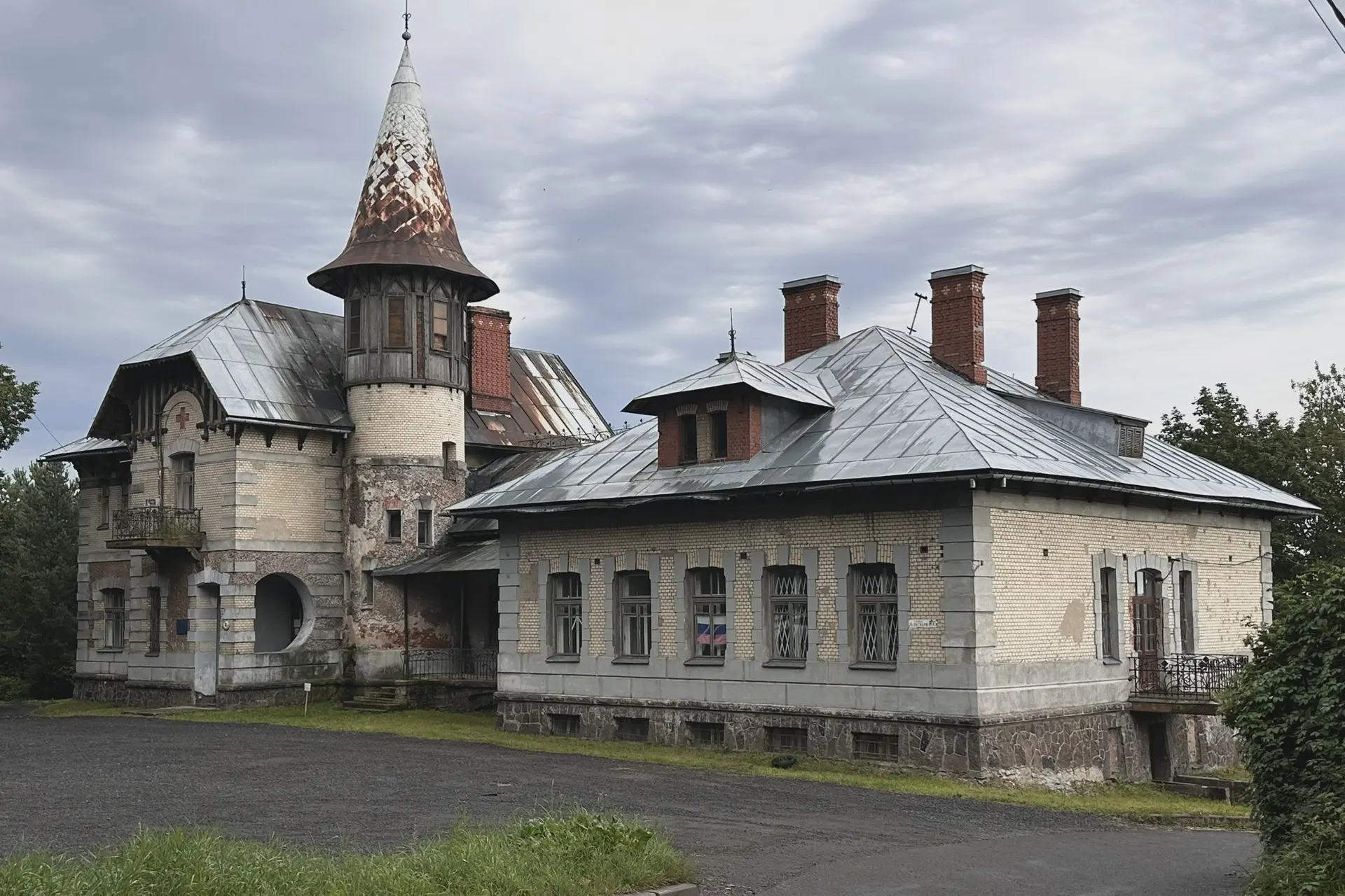 Иногда преподаватель нужен просто для того, чтобы было не страшно сделать что то неприв...