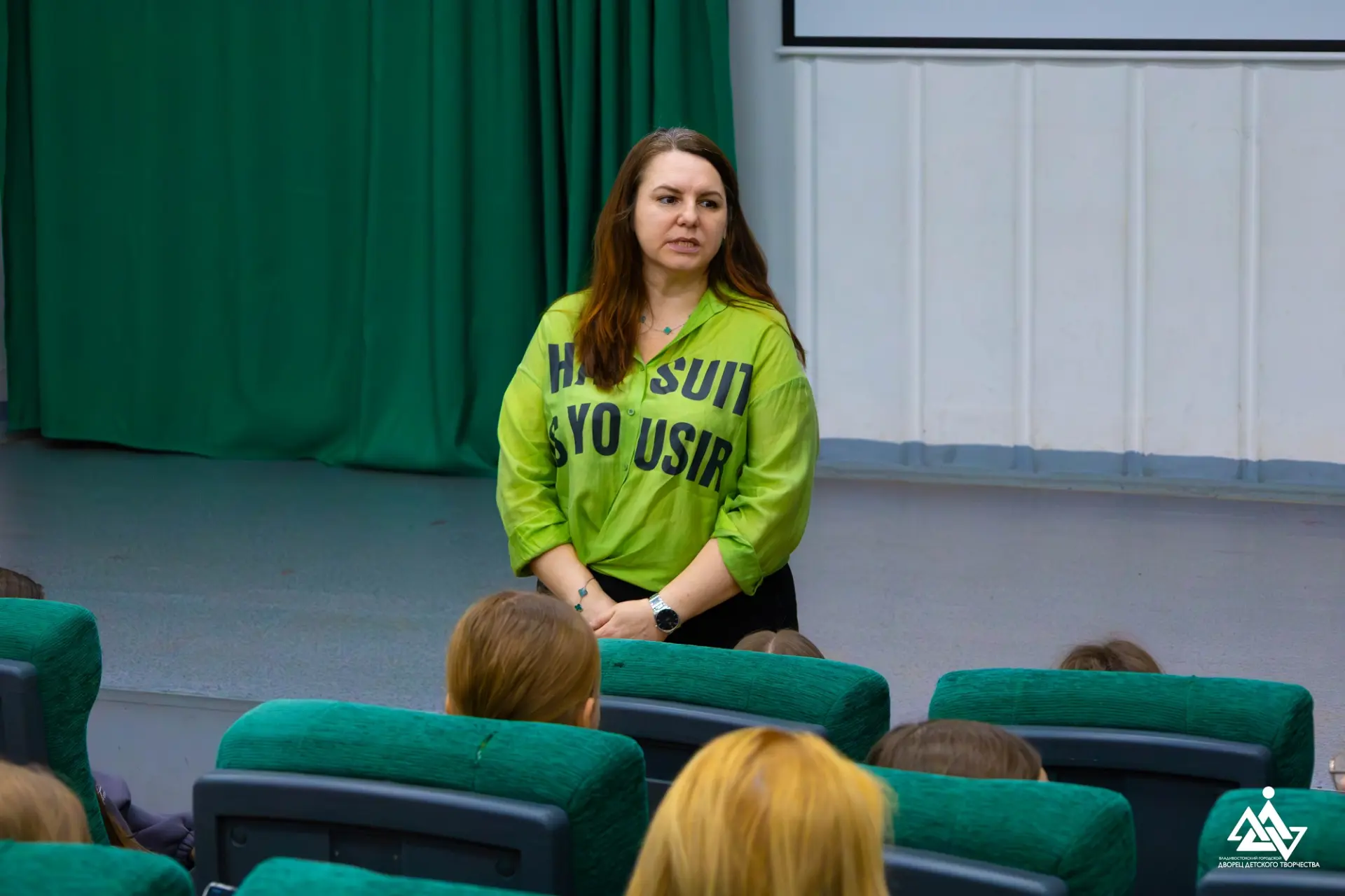 🕊️ Волонтеры школьных служб примирения успешно завершили своё обучение!