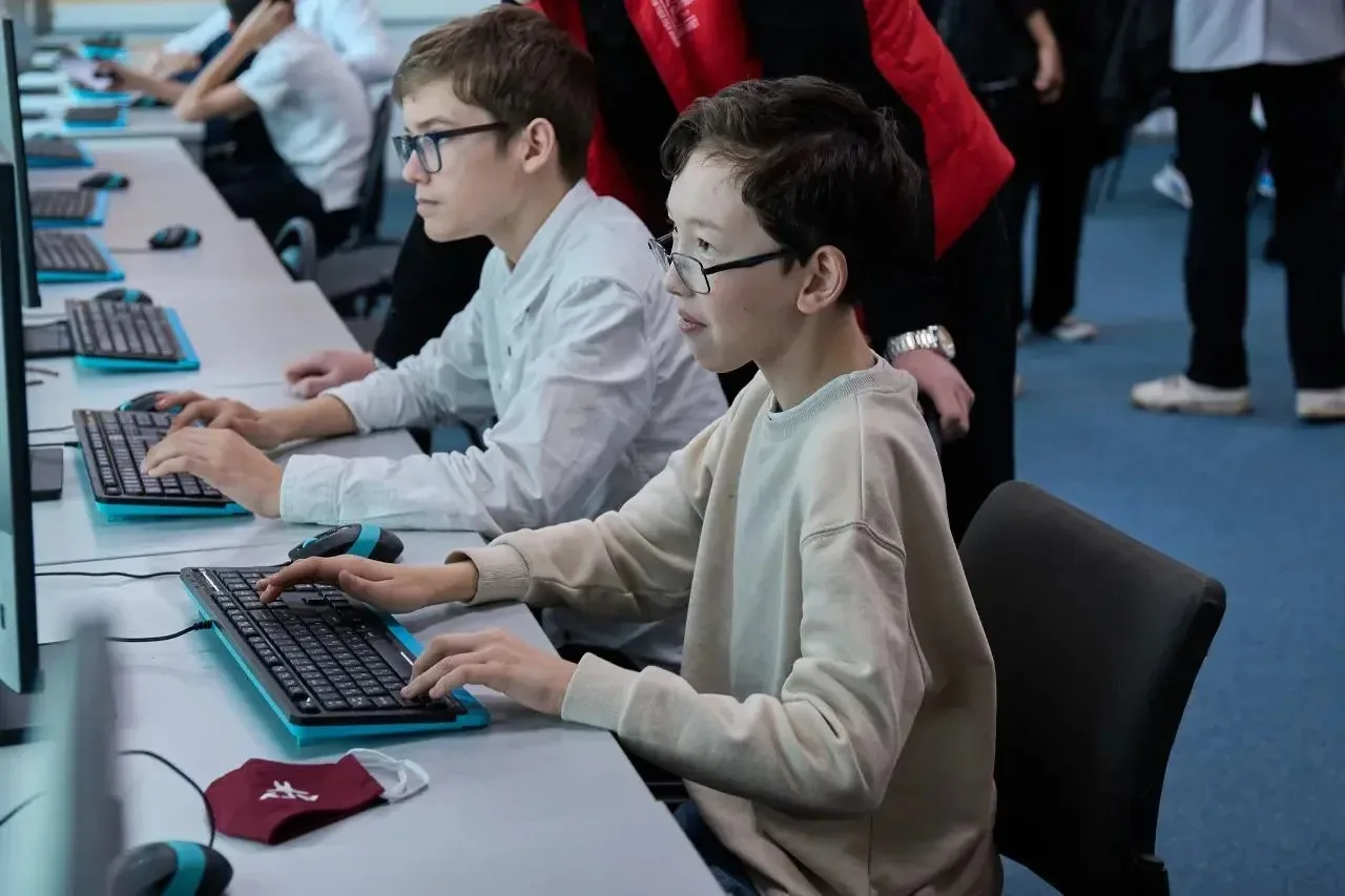 💻🔥 «Кодовые грани: Драйв и Прорыв» — наши ученики в числе победителей! 🔥💻  🏆С 22 по 24 апреля в Астр