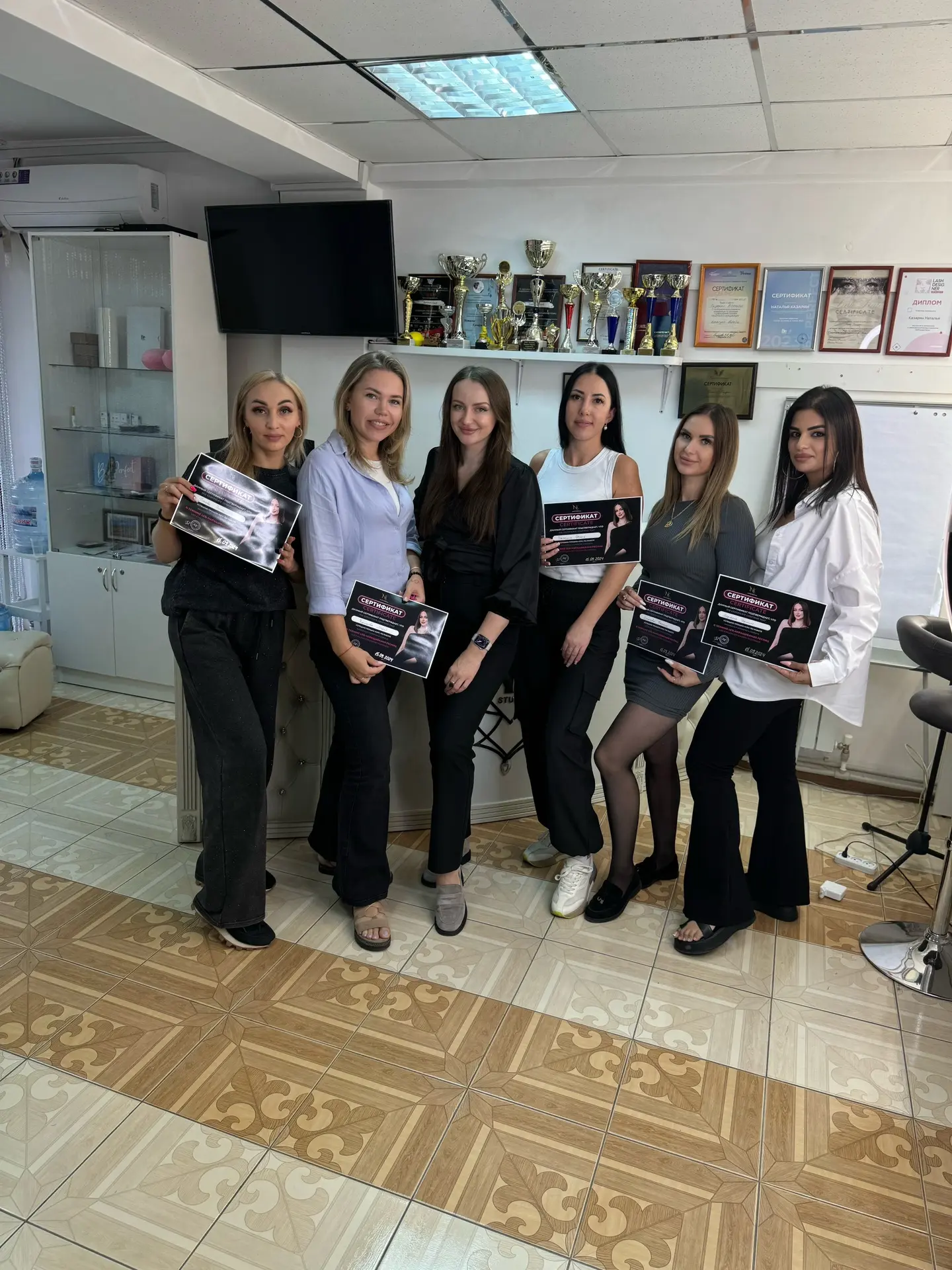 Уже сегодня⭐️
Жду каждую из вас на эфире в 13/00 
«Масштабирование из мастера в тренера»
✅Если вы да