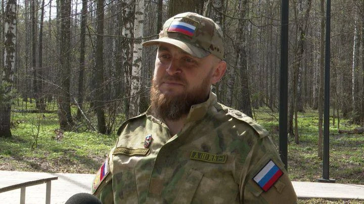 Доброволец Иван Хомяков прошёл ад и сейчас поёт правду о войне