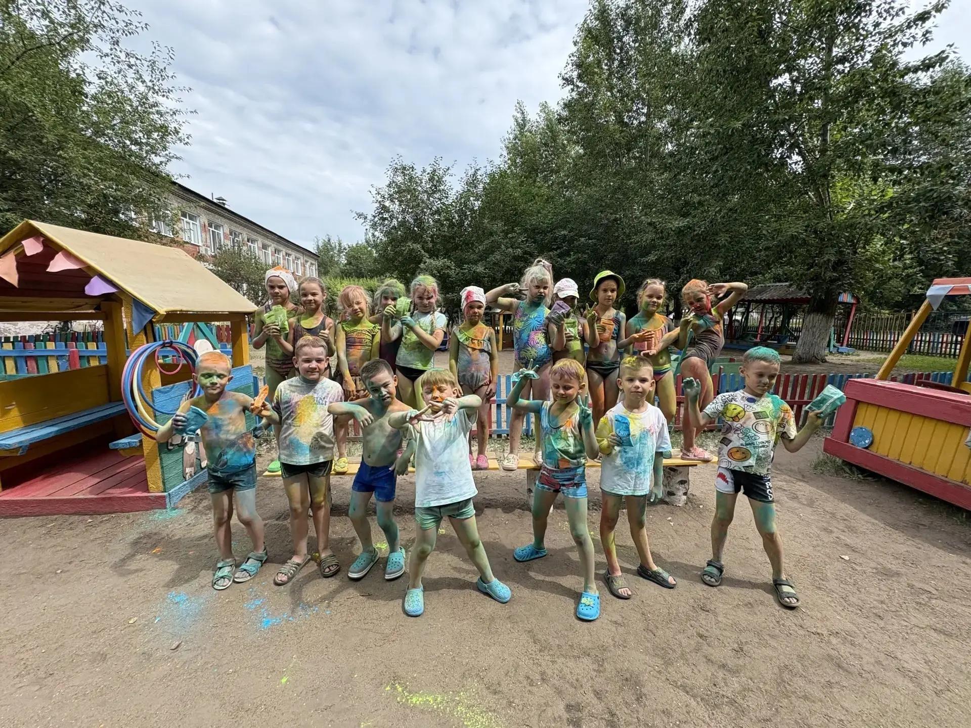 Это просто замечательно! Фестиваль красок 🎨 — это всегда море  ярких  🔆 эмоций, активных игр на св