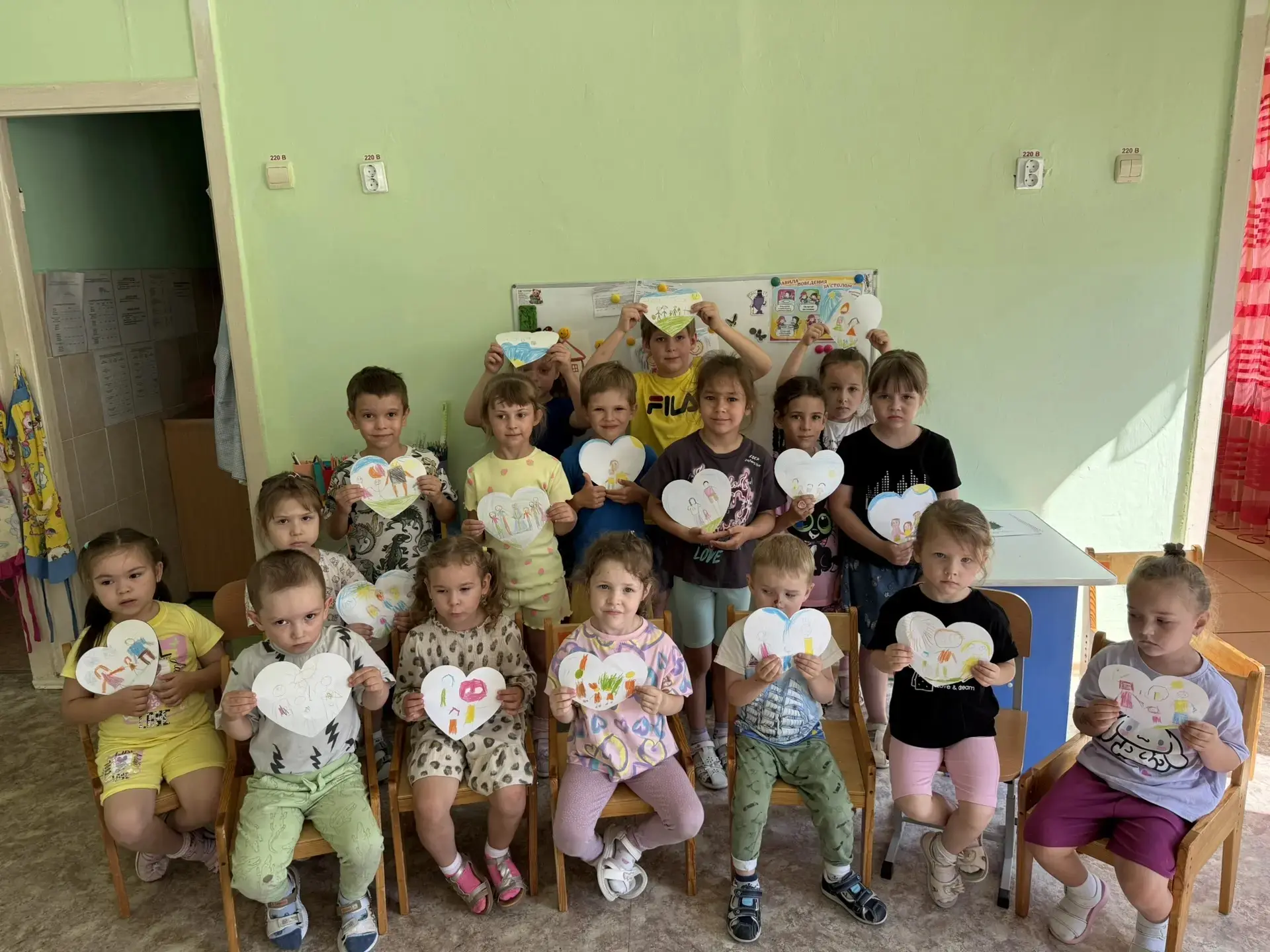 Группа "Птички" поздравляет всех с днём семьи, любви и верности ❤️