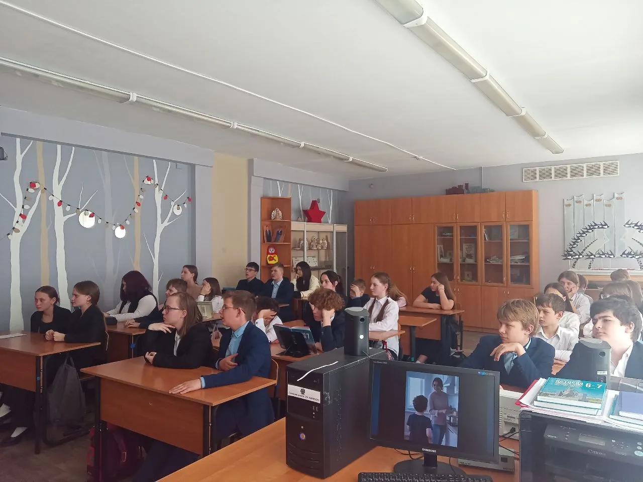 Кибербуллинг и безопасное поведение в интернете  Сегодня гимназисты приняли участие в онлайн-лекции,