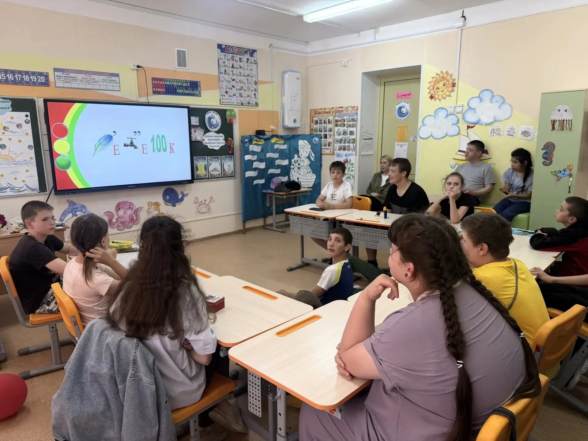 🚦 В нашем лагере продолжается акция «Внимание, дети!» 🧑‍🤝‍🧑👧