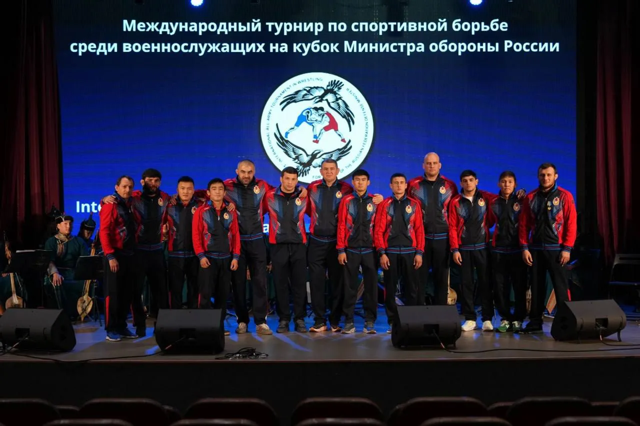 Артур Найфонов и Алан Хугаев – победители Кубка Министра Обороны РФ по спортивной борьб...