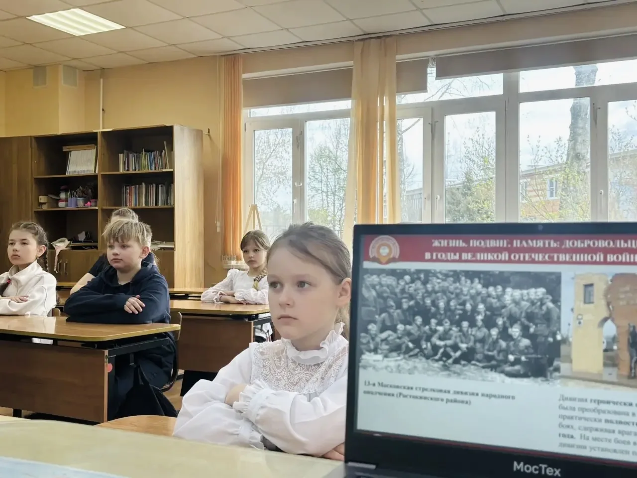 Сегодня, 8 мая 2026 года, тысячи московских школьников и студентов колледжей говорят «Спасибо» тем, 