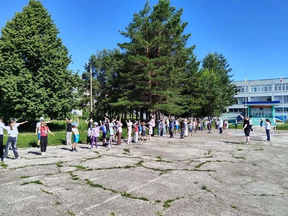🗣"День смеха" в школьном лагере 17 июня получился насыщенным, творческим и весёлым. Ребята с удовол