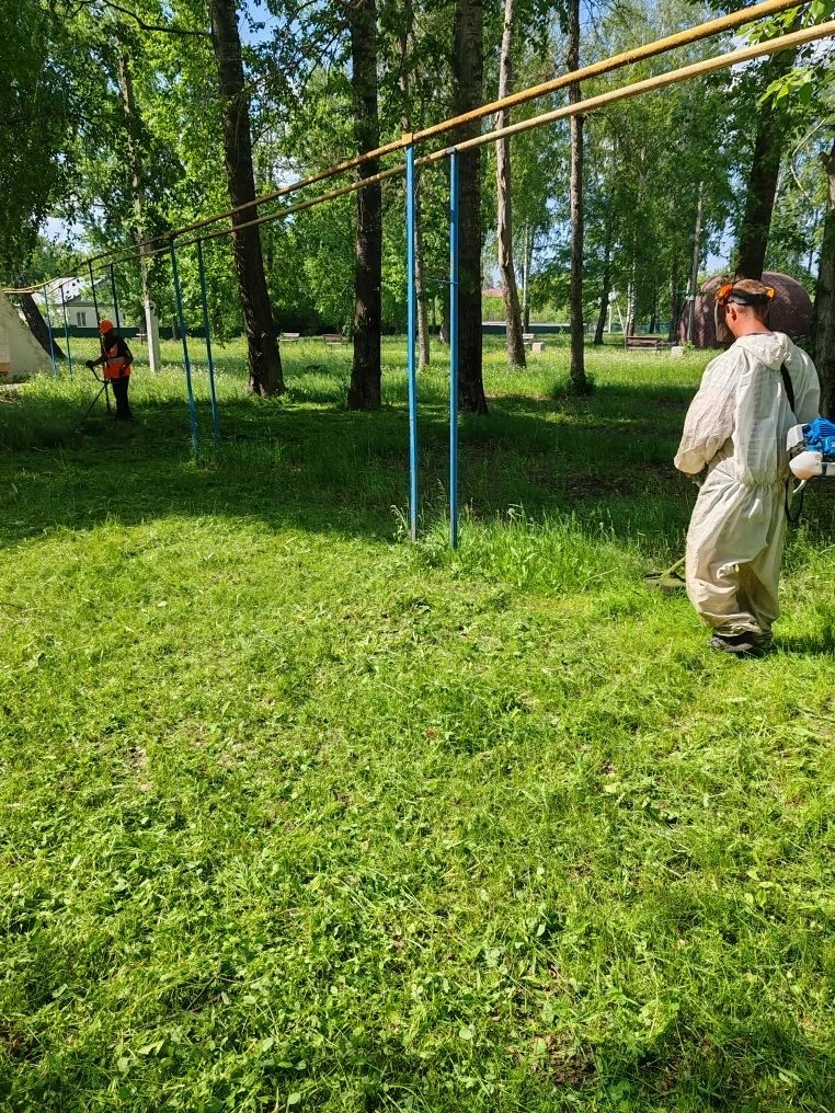 ⭐ Сотрудники МБУ «Благоустройство» делают парк уютнее: ежедневная забота о территории. ⭐