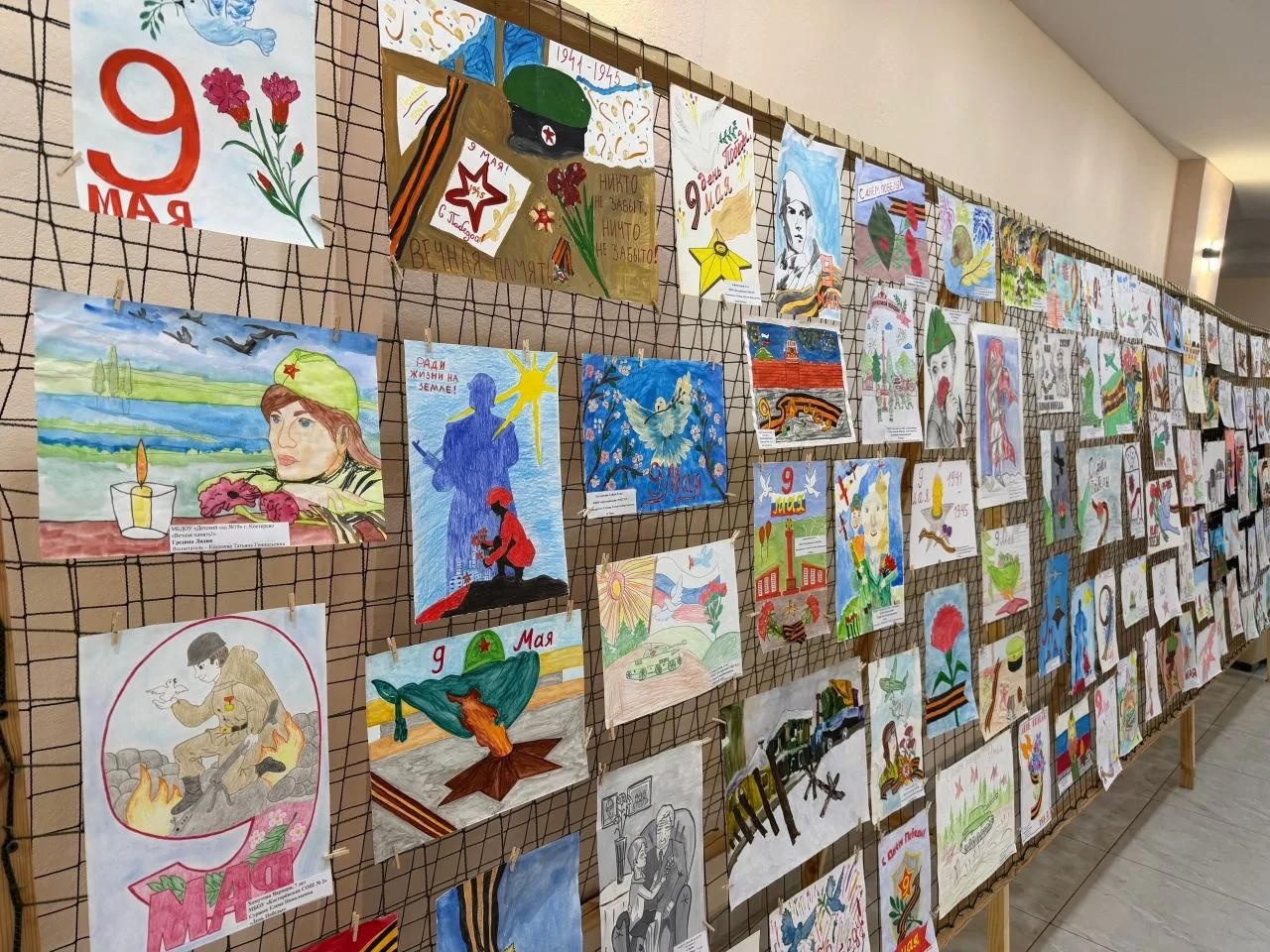 🎨 ПОБЕДА ГЛАЗАМИ ДЕТЕЙ: ВЫСТАВКА, КОТОРУЮ НУЖНО УВИДЕТЬ КАЖДОМУ! 🕊️🇷🇺