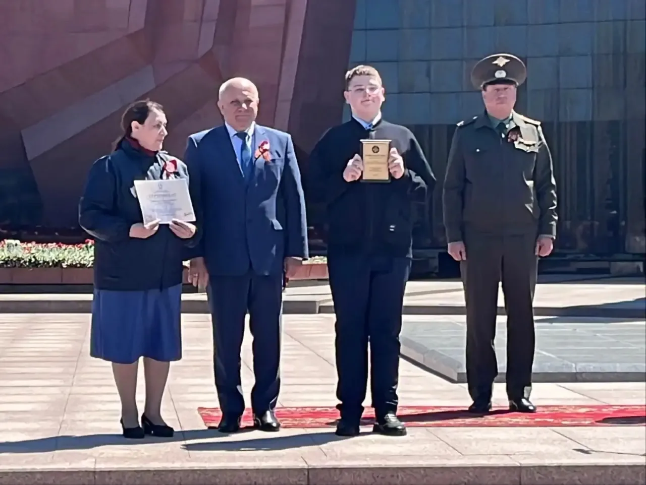 🇷🇺 Сегодня, 13 мая, на мемориальном комплексе «Площадь Славы» в Хабаровске прошла торжественная цере