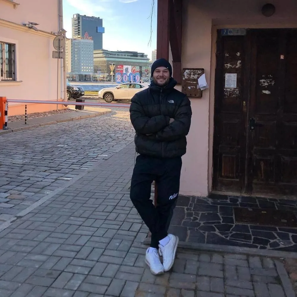 Активисты требуют проверить песню Макса Коржа