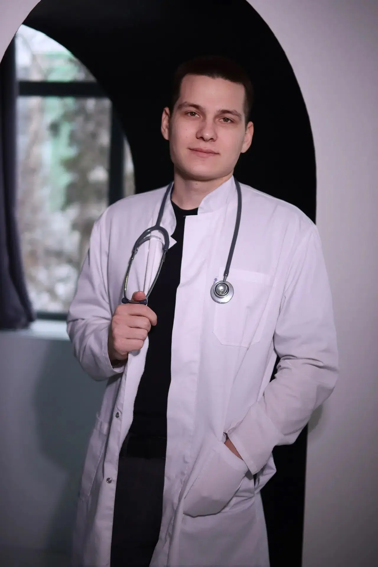 👨‍⚕️ ЗНАКОМЬТЕСЬ: НОВЫЙ ВРАЧ В ХИРУРГИЧЕСКОМ ОТДЕЛЕНИИ ФЁДОРОВСКОЙ ЦРБ
