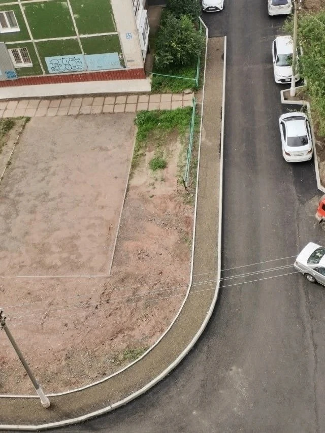 🚧 На Рябикова, 30 благоустройство застопорилось за день до дедлайна