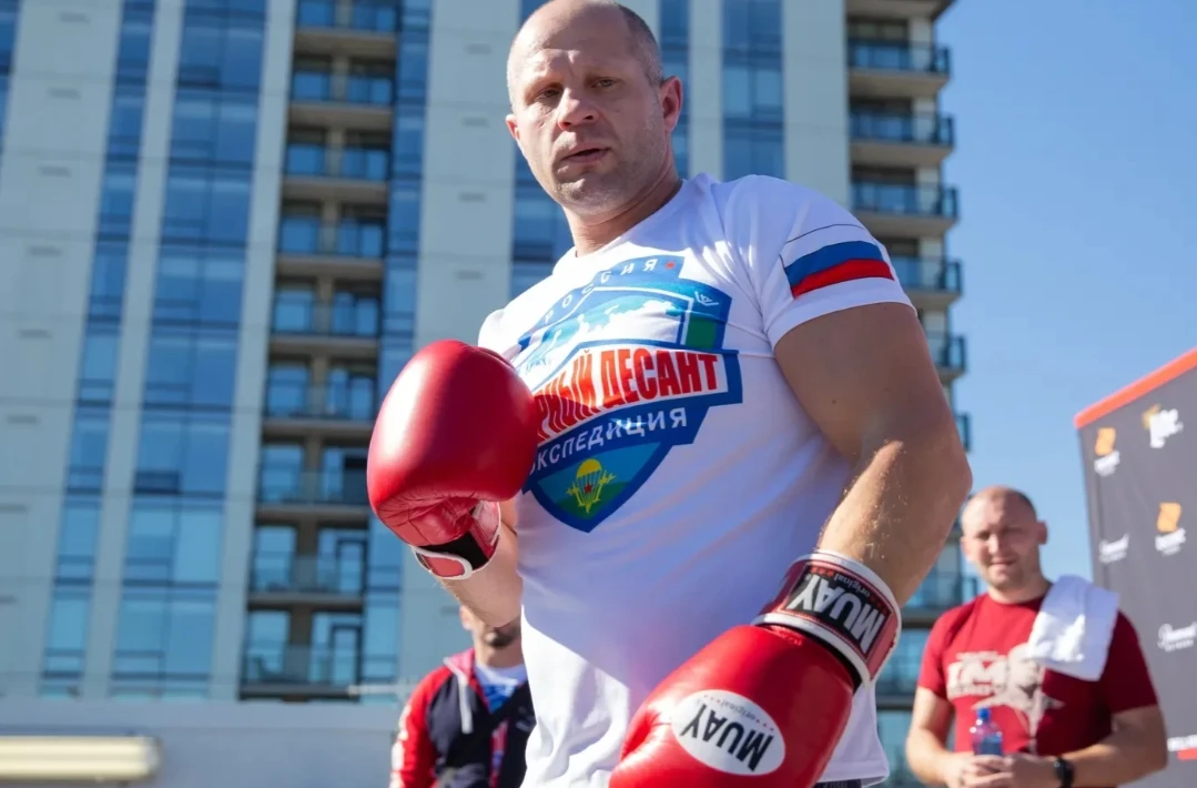 Российский боец Федор Емельяненко надеется провести бой по боксу с экс-чемпионом UFC Фр...