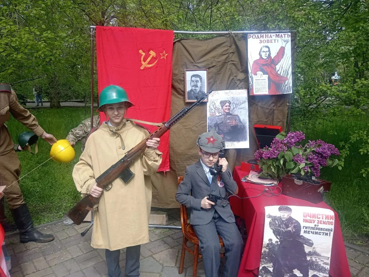 В Батайске у Городского музея истории открылся «Фронтовой привал» – интерактивная выставка под откры