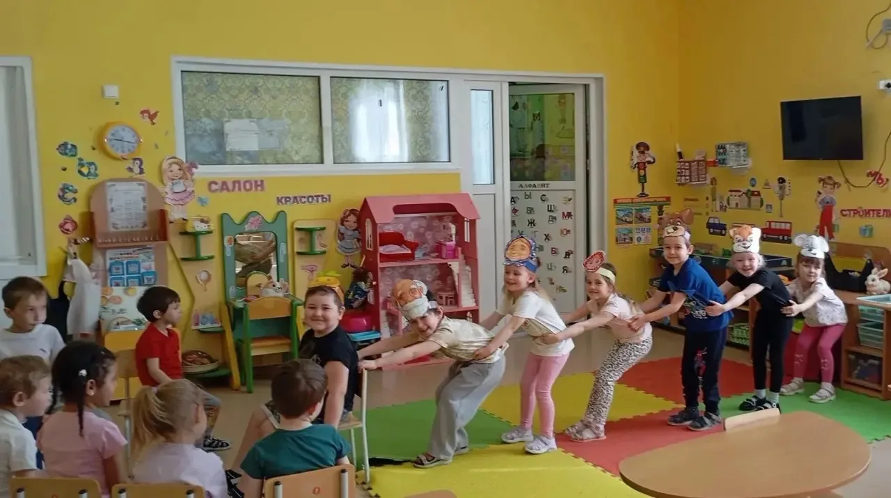🎭 Театральный калейдоскоп в группе «Бруснички»  27 марта, в Международный день театра, в средней гру
