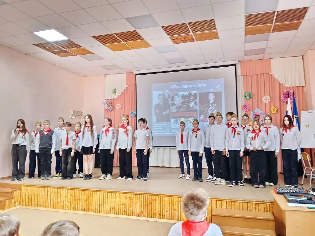 Шестиклассники в проекте Песни Великого Подвига рассказывали об известных песнях, вошедших в кинофил
