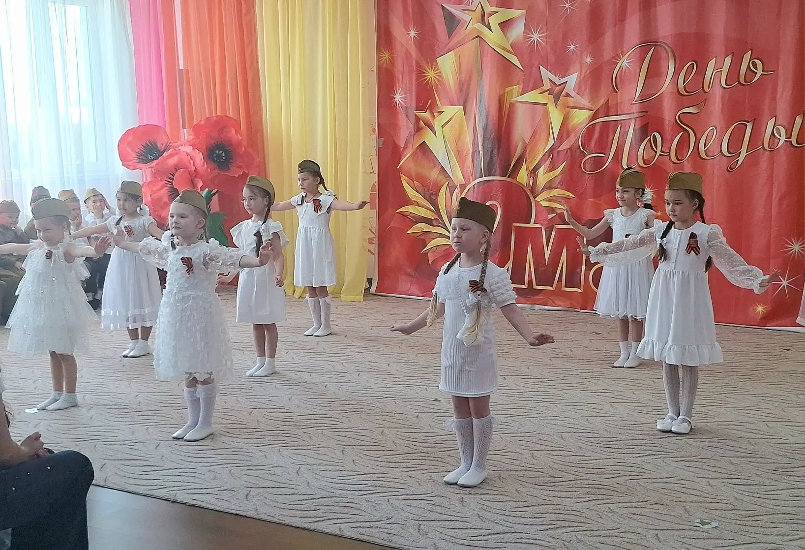 Праздник радостный и светлый