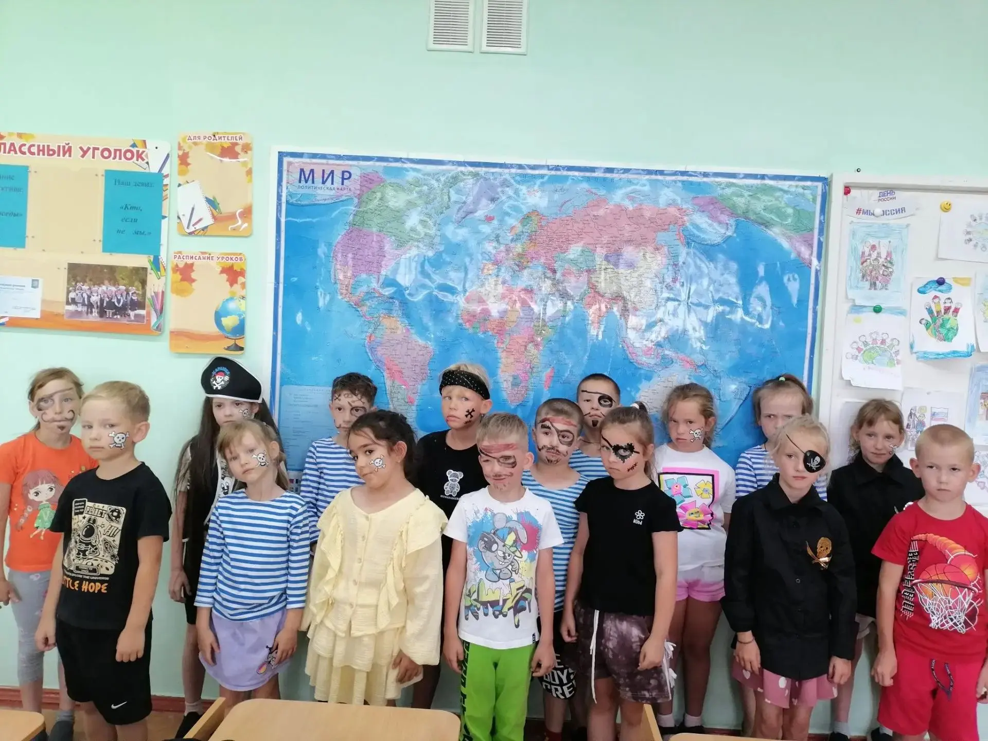 Свистать всех наверх! Сегодня в нашем лагере — День пиратов! 🦸
Весь день кипели морские страсти: от