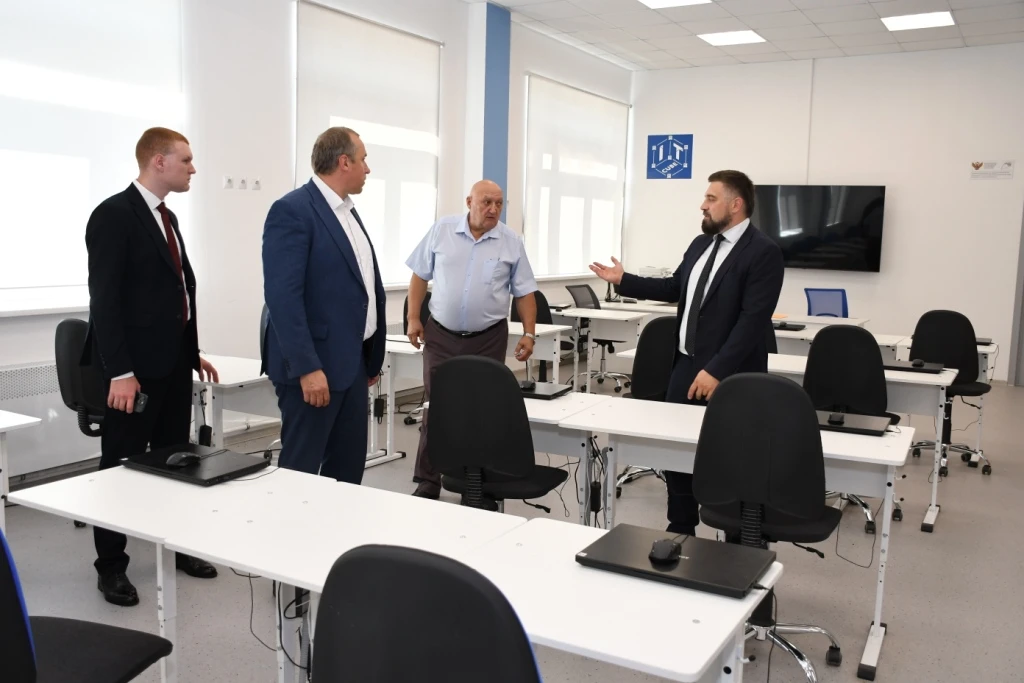💼 Диалог власти и бизнеса: в Каменском районе выстроили планы кооперации между предпри...