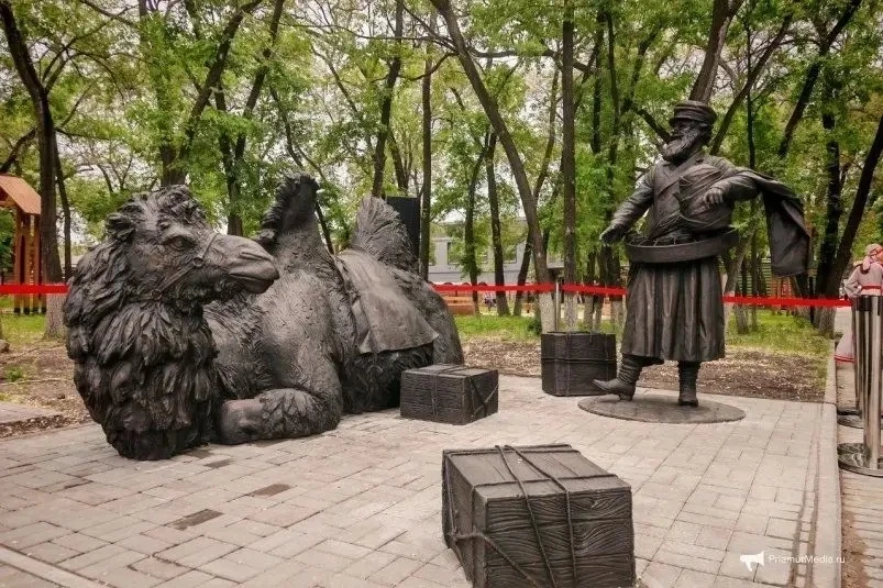🔥 Памятник первым предпринимателям Благовещенска открыли в центре областной столицы

Скульптура "То