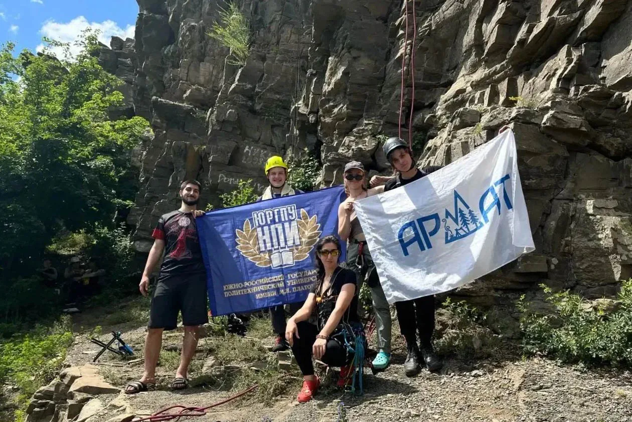 🧗Насыщенные выходные провели альпинисты горного клуба имени В. Овсянникова ЮРГПУ (НПИ) ⠀
⠀
⛰️ Вмест