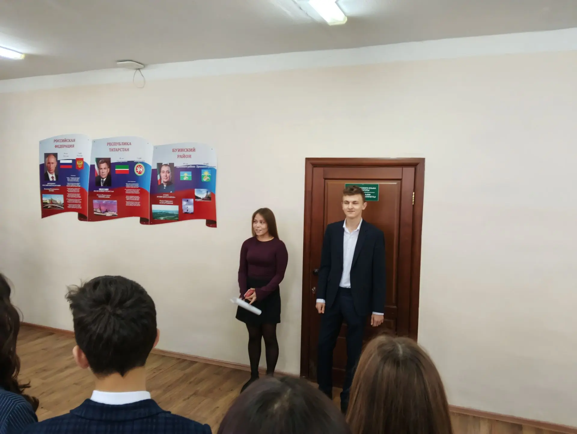 🎉 День самоуправления в честь Дня учителя: один день — и целая порция уважения к труду...