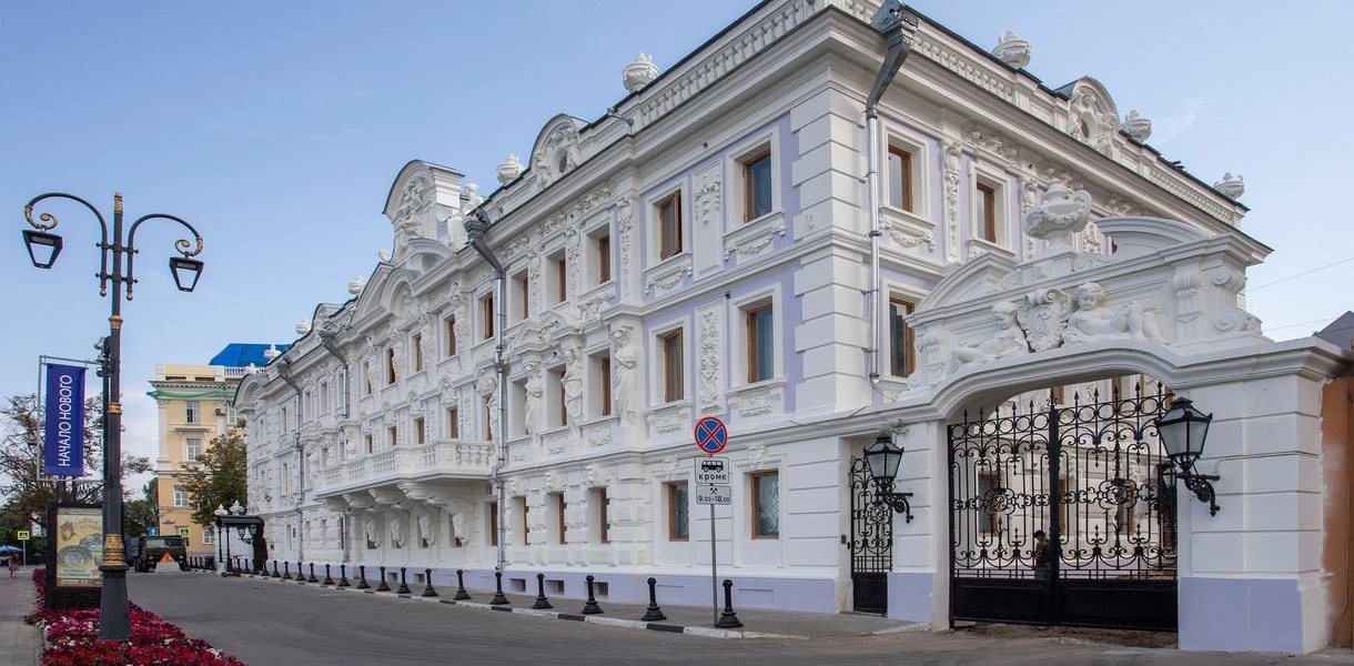 📍 Усадьба Рукавишниковых, Нижегородская область

Она была построена купцом первой гильдии С.М. Рука
