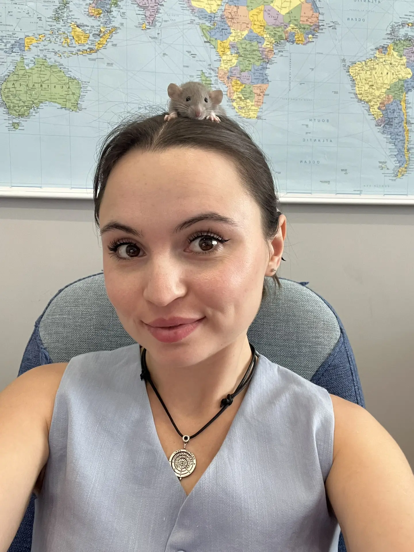 Такой маленький крысик, но такая большая моя любовь 💔
