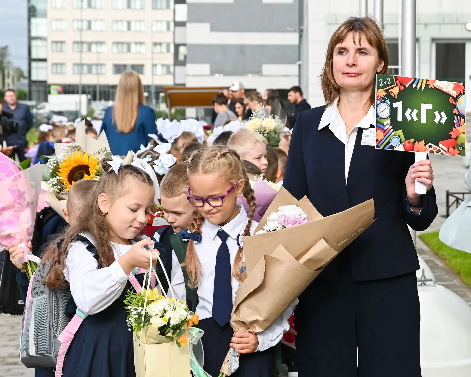 Губернатор Санкт-Петербурга открыл новую, самую крупную школу Красногвардейского района