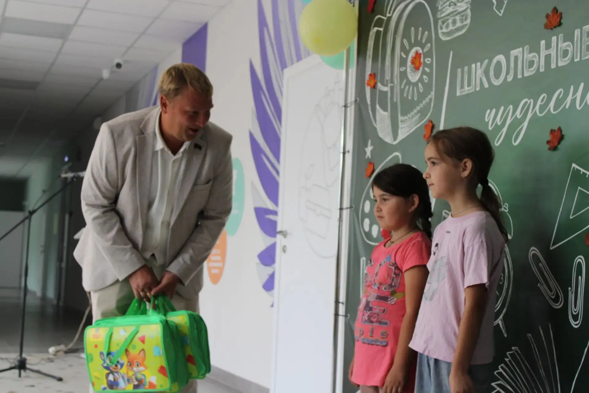Накануне Дня знаний МБОУ "Никаноровская СОШ" посетил Сергей Александрович Таратухин, де...