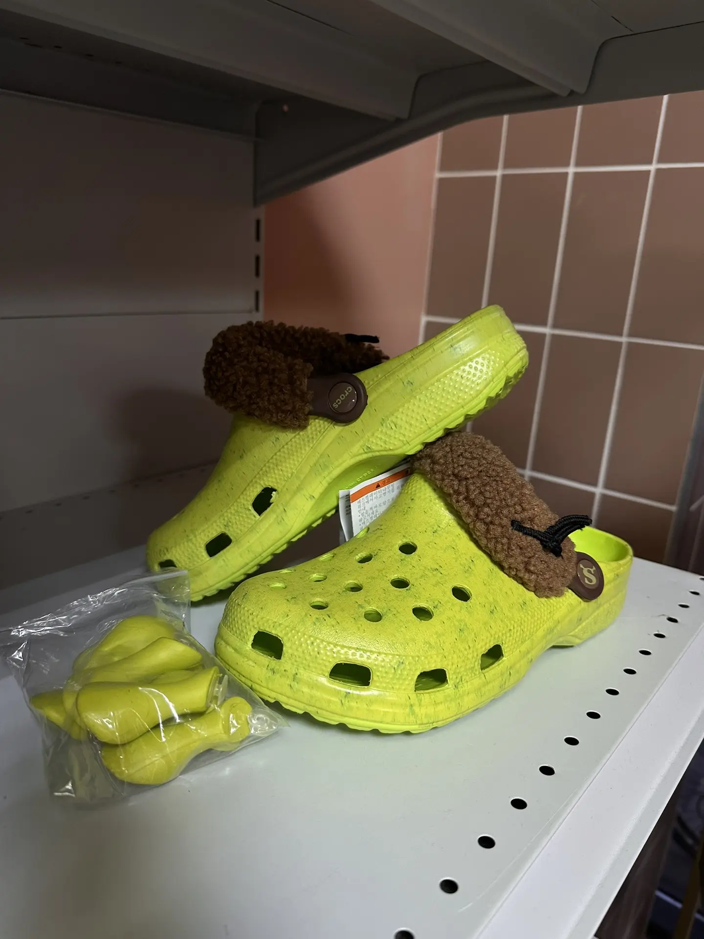 Кроксы 600₽