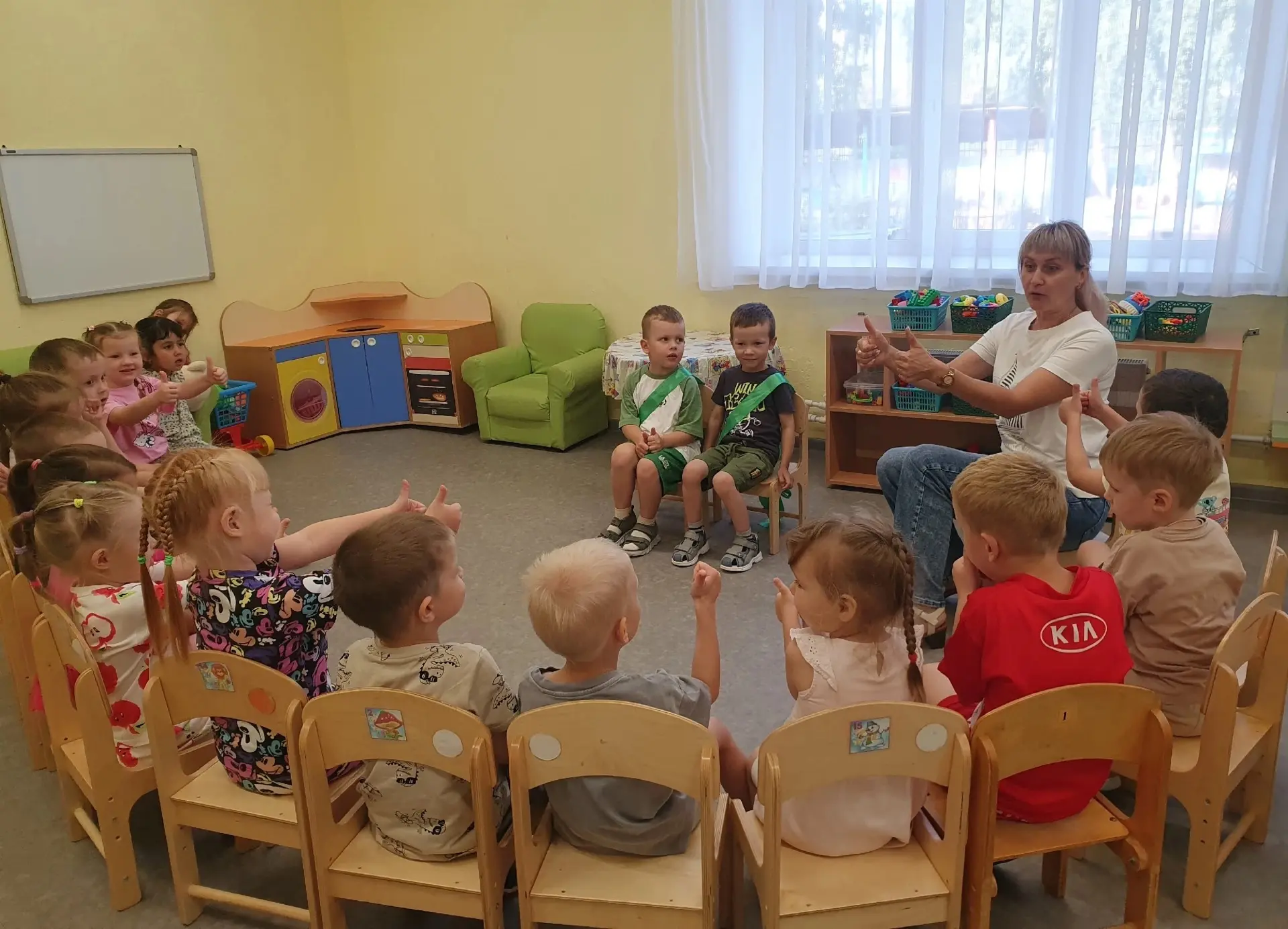 🚦В рамках «Месячника безопасности детей»  в корпусе «Золотой петушок» состоялось яркое...