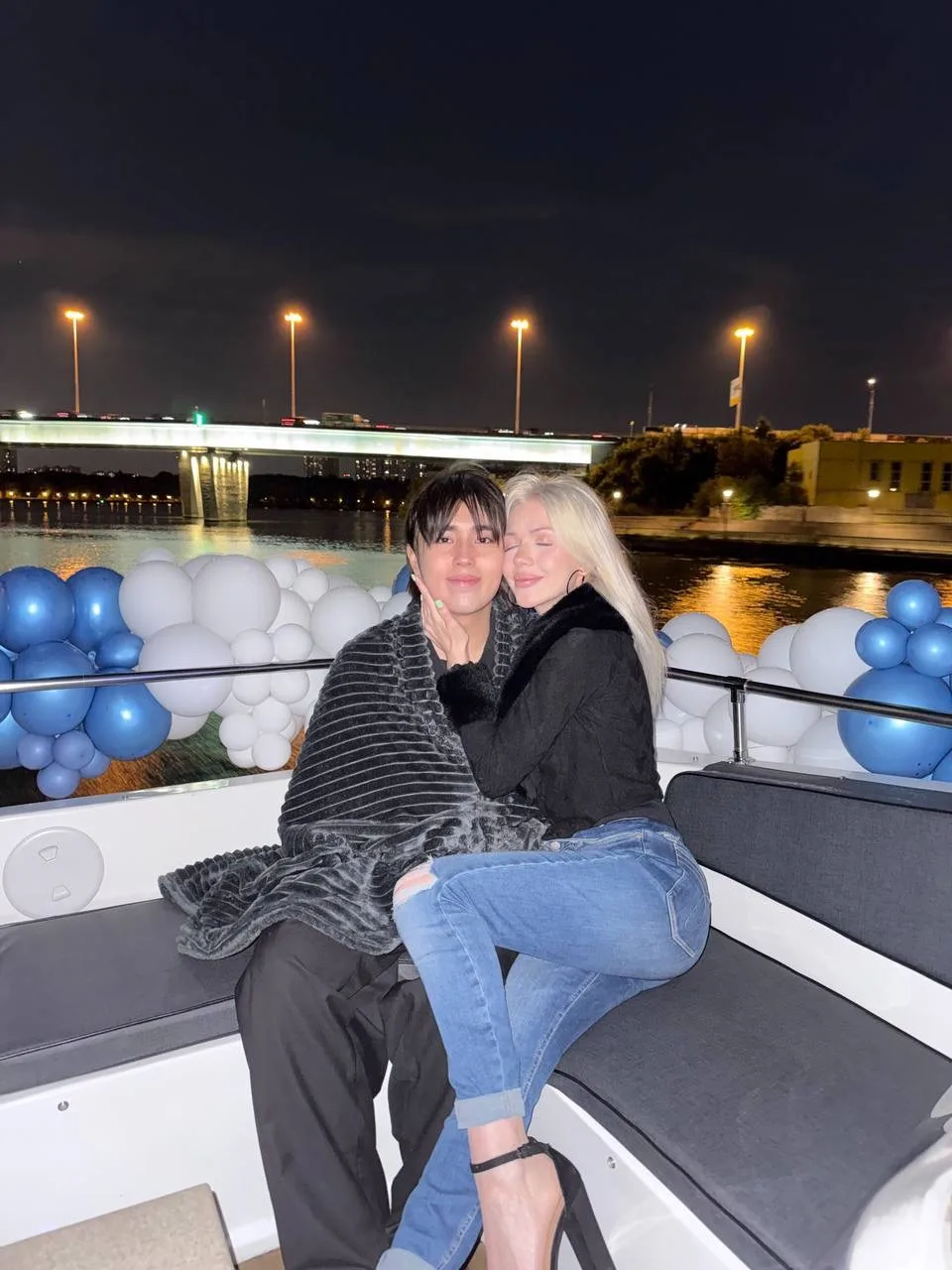 ⛴️💕🫂
