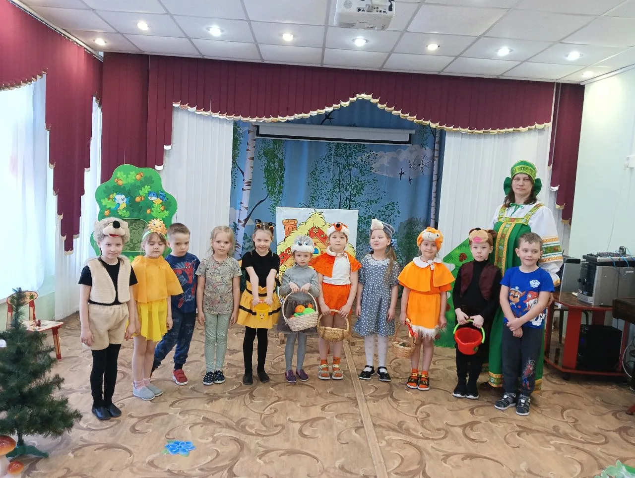 Дети старшей группы «Звездочка» подготовили и показали увлекательную  сказку для своих ...