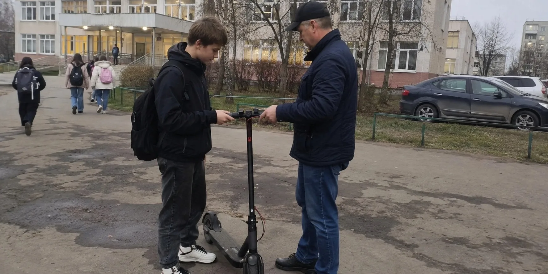 ⚡️Родителей призвали не дарить школьникам электросамокаты и питбайки за хорошие оценки.
