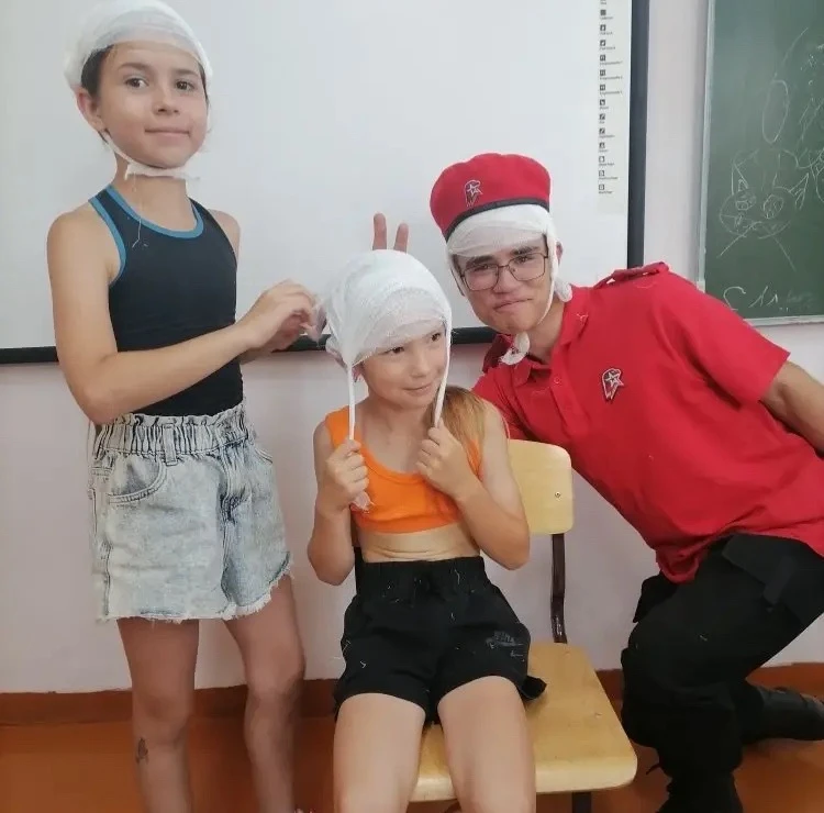 Ух, какой сегодня был день в лагере! 🎉 

Мы устроили настоящий День лекаря и запустили крутую акцию